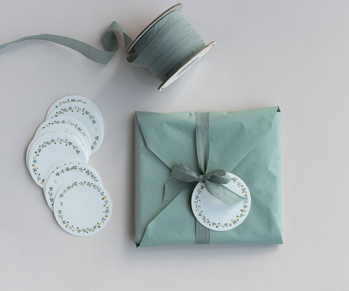 Gift tags, Ring of flowers, 15 pcs.