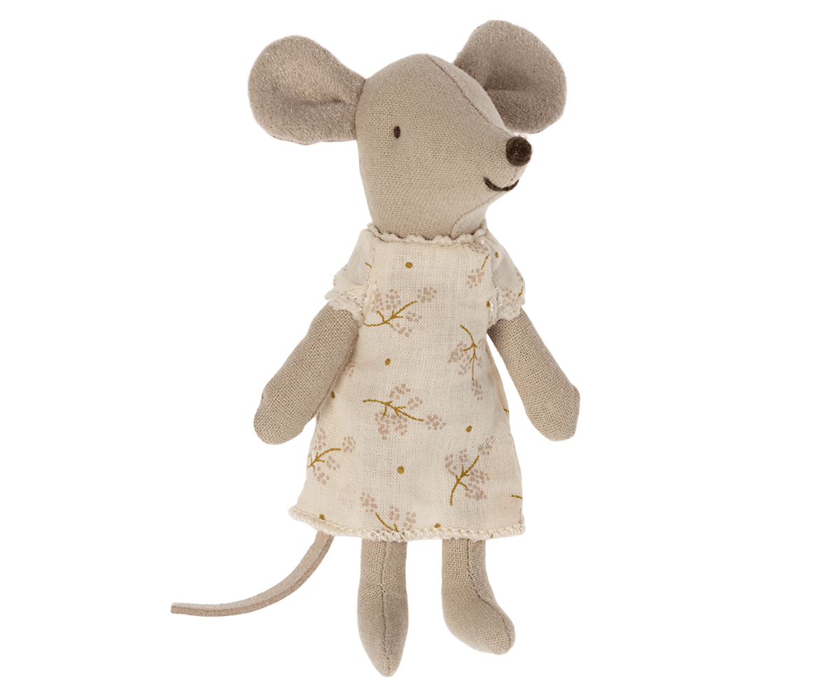 Nightgown, Little sister mouse