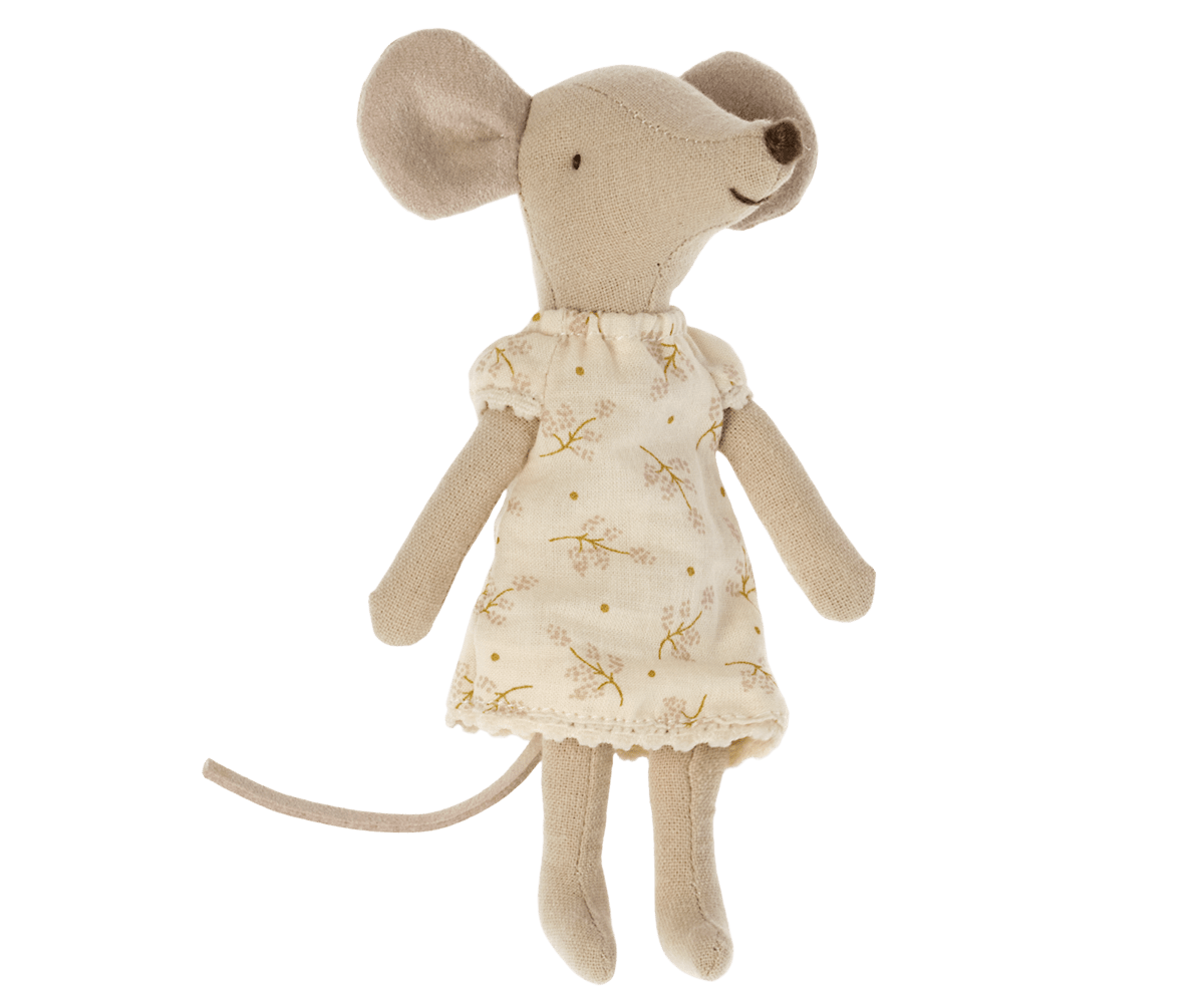 Nightgown, Big sister mouse